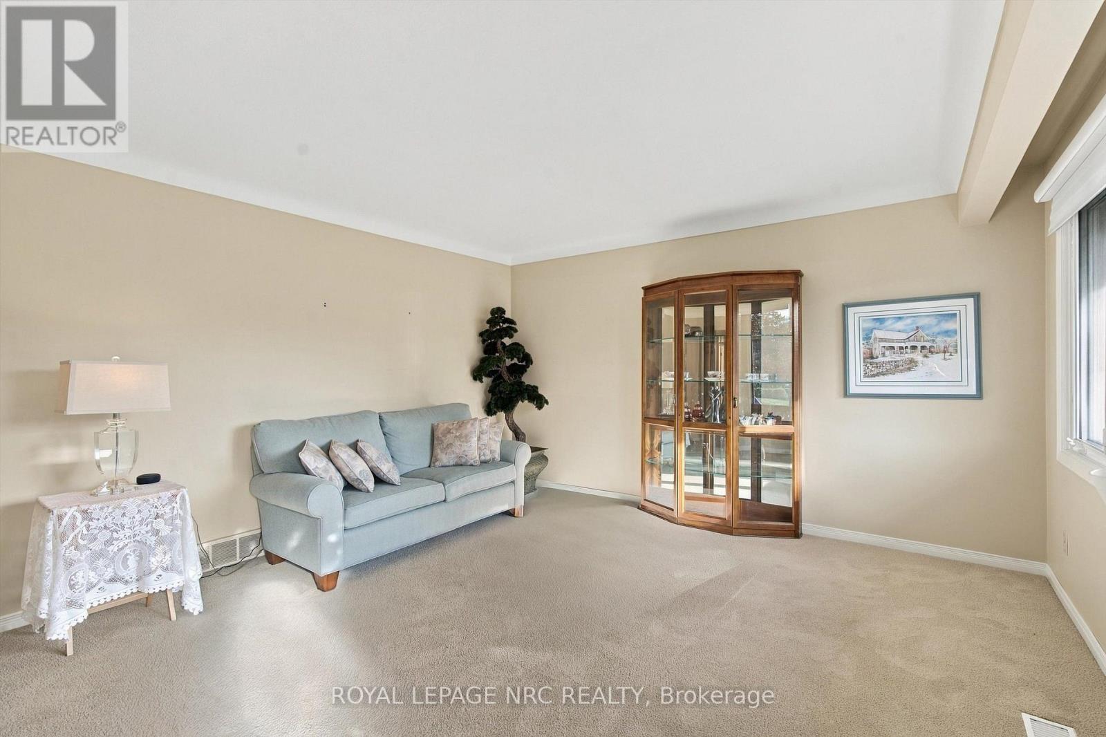 13 Hardwood Grove, St. Catharines, Ontario  L2P 1K3 - Photo 8 - X14115640