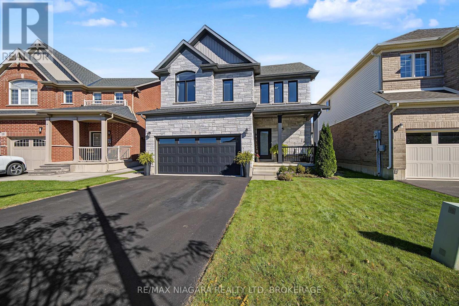 8 Elderberry Road, Thorold, Ontario  L2V 0E7 - Photo 2 - X14116744