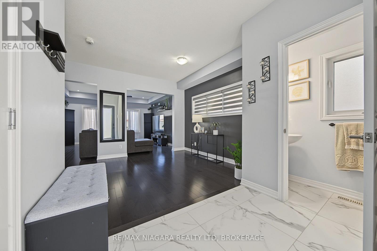 8 Elderberry Road, Thorold, Ontario  L2V 0E7 - Photo 7 - X14116744