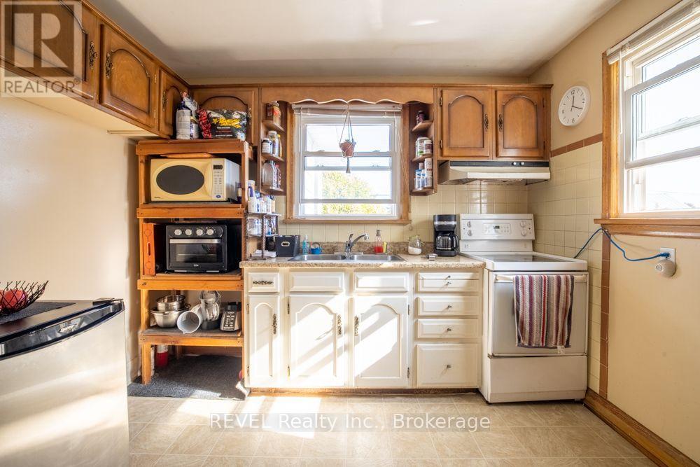 1582 Creek Road, Niagara-On-The-Lake, Ontario  L0S 1J0 - Photo 15 - X14117402