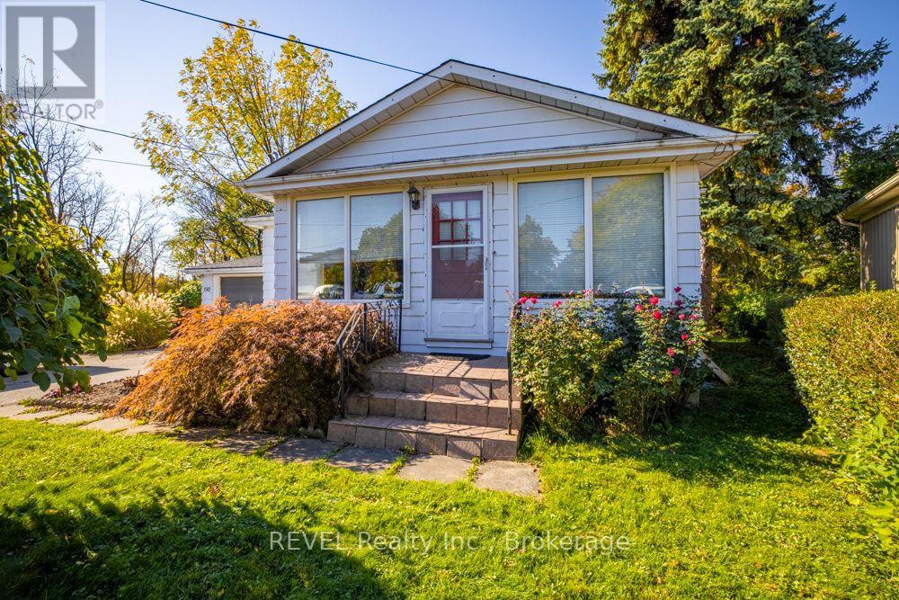 1582 Creek Road, Niagara-On-The-Lake, Ontario  L0S 1J0 - Photo 2 - X14117402