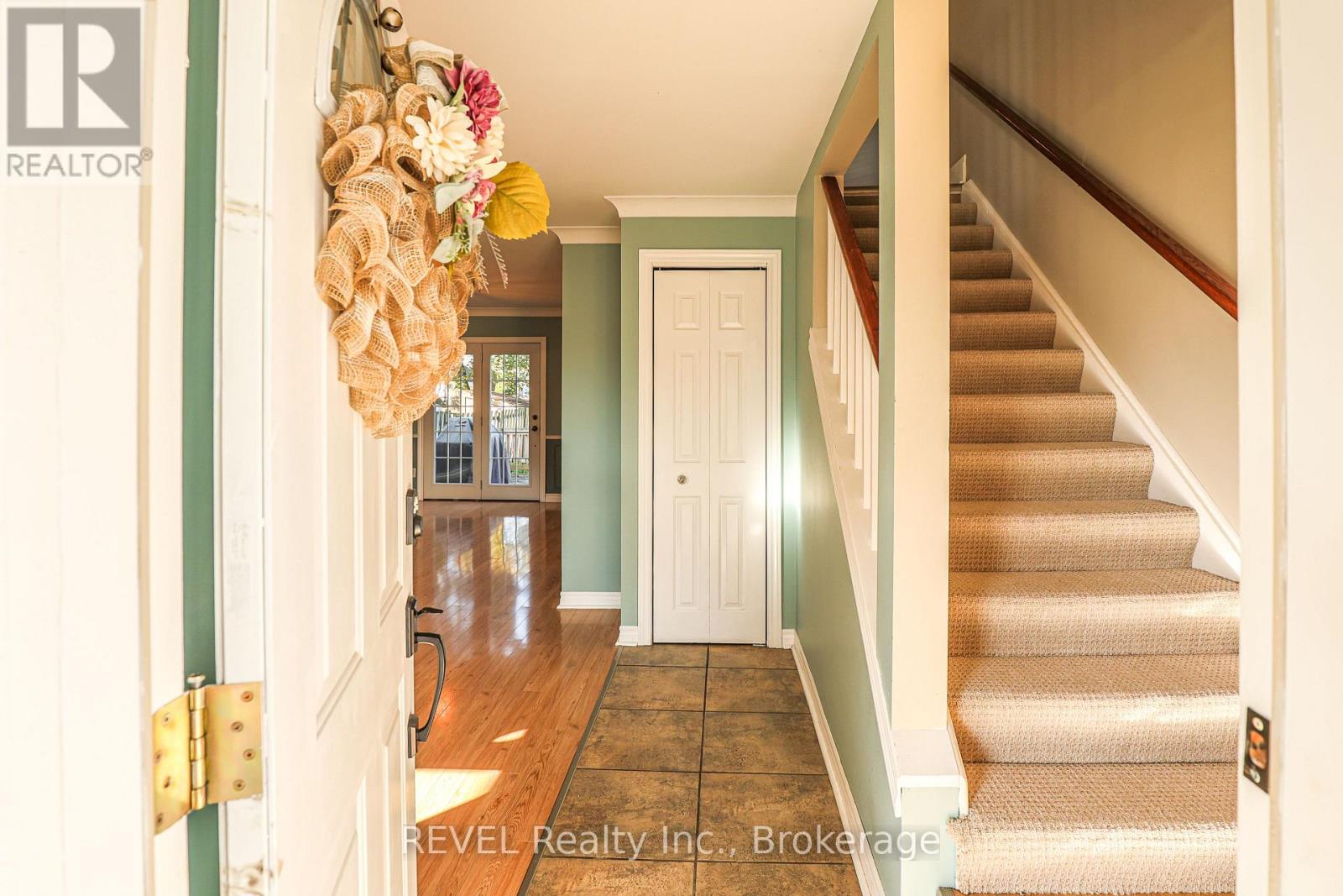 3 Victoria Street, St. Catharines, Ontario  L2S 2K8 - Photo 3 - X14117472