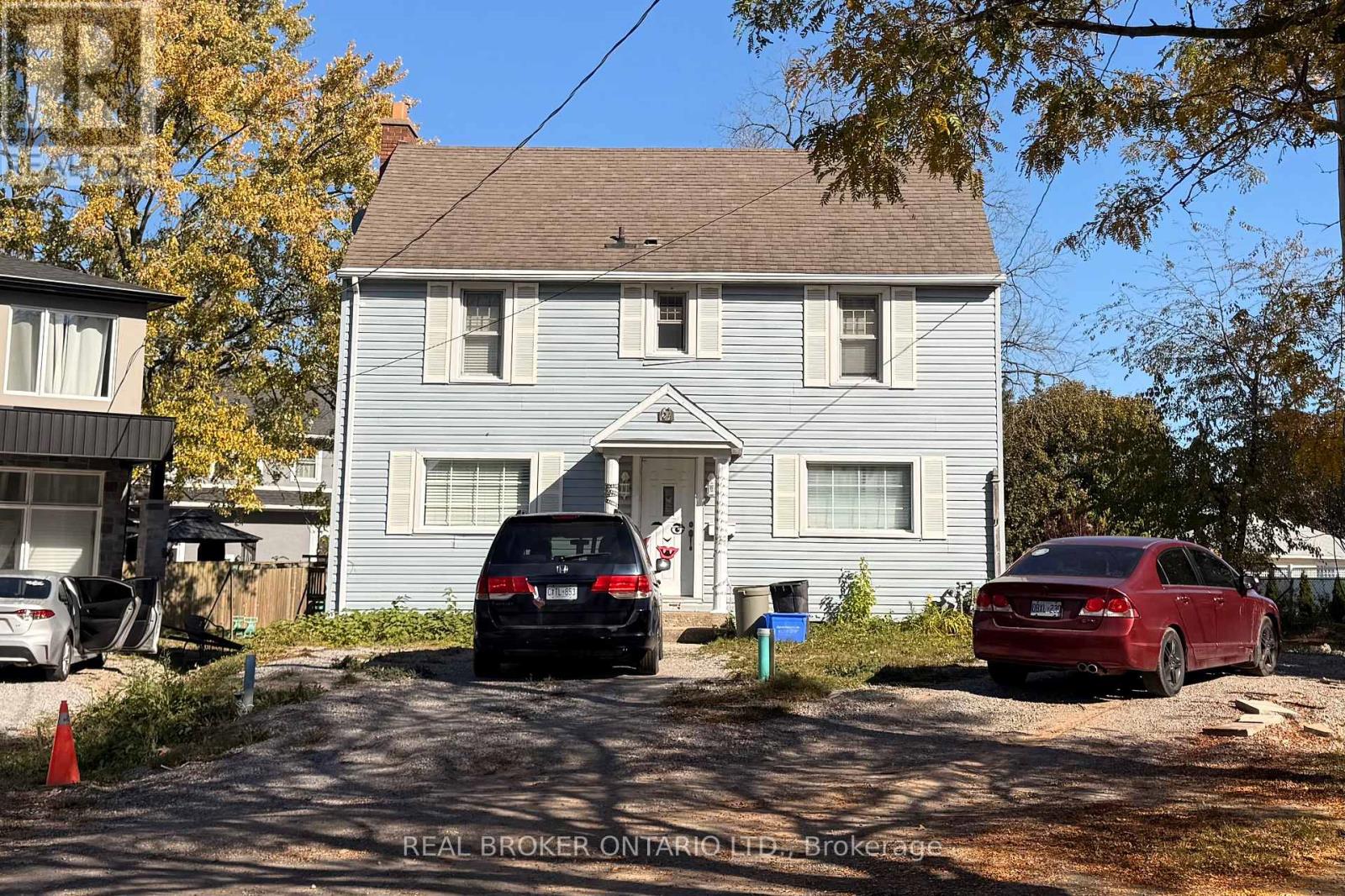 24 WALNUT STREET, Welland, Ontario
