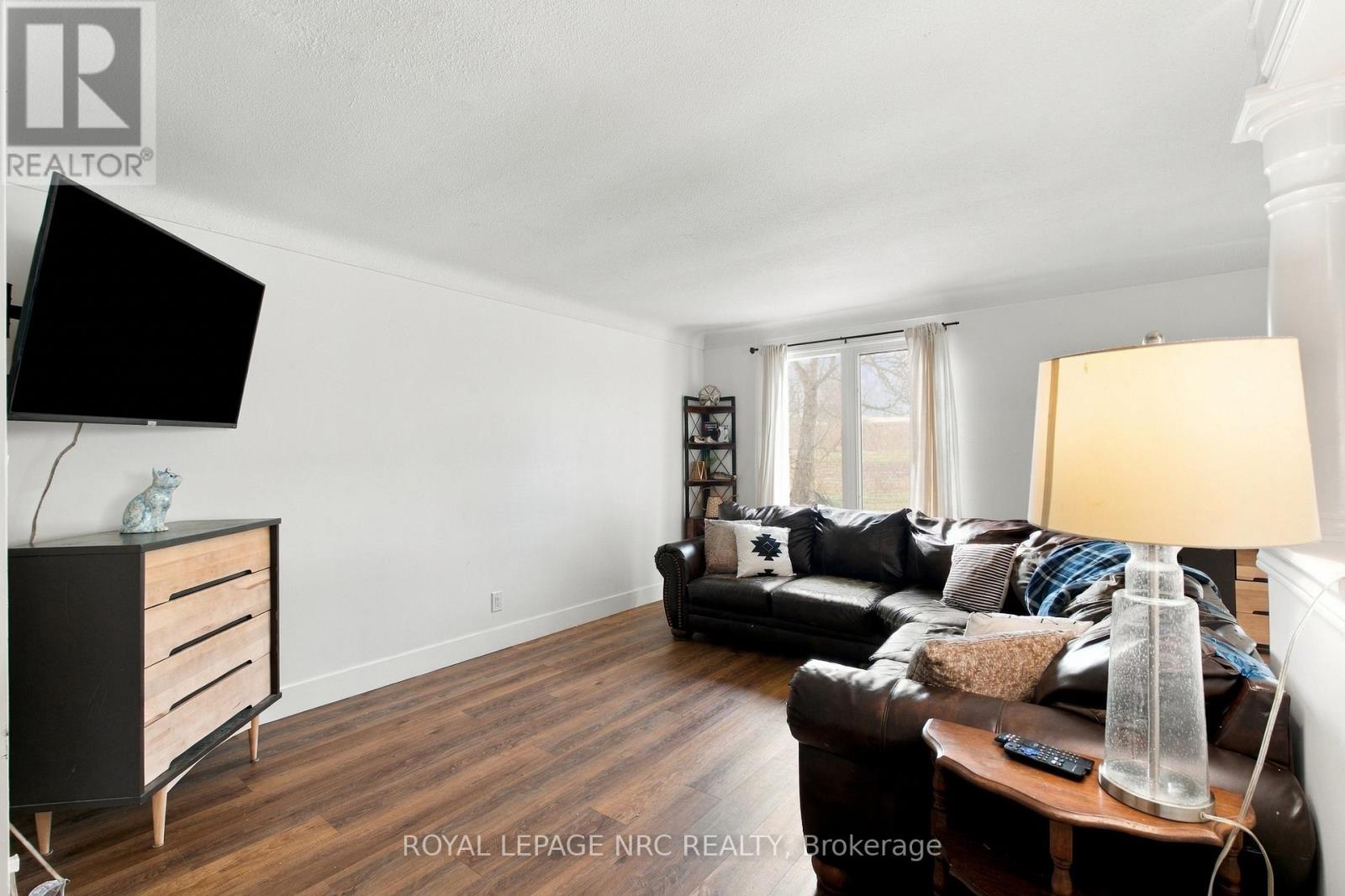 26 Pinehurst Drive, Welland, Ontario  L3C 3J1 - Photo 2 - X14117848