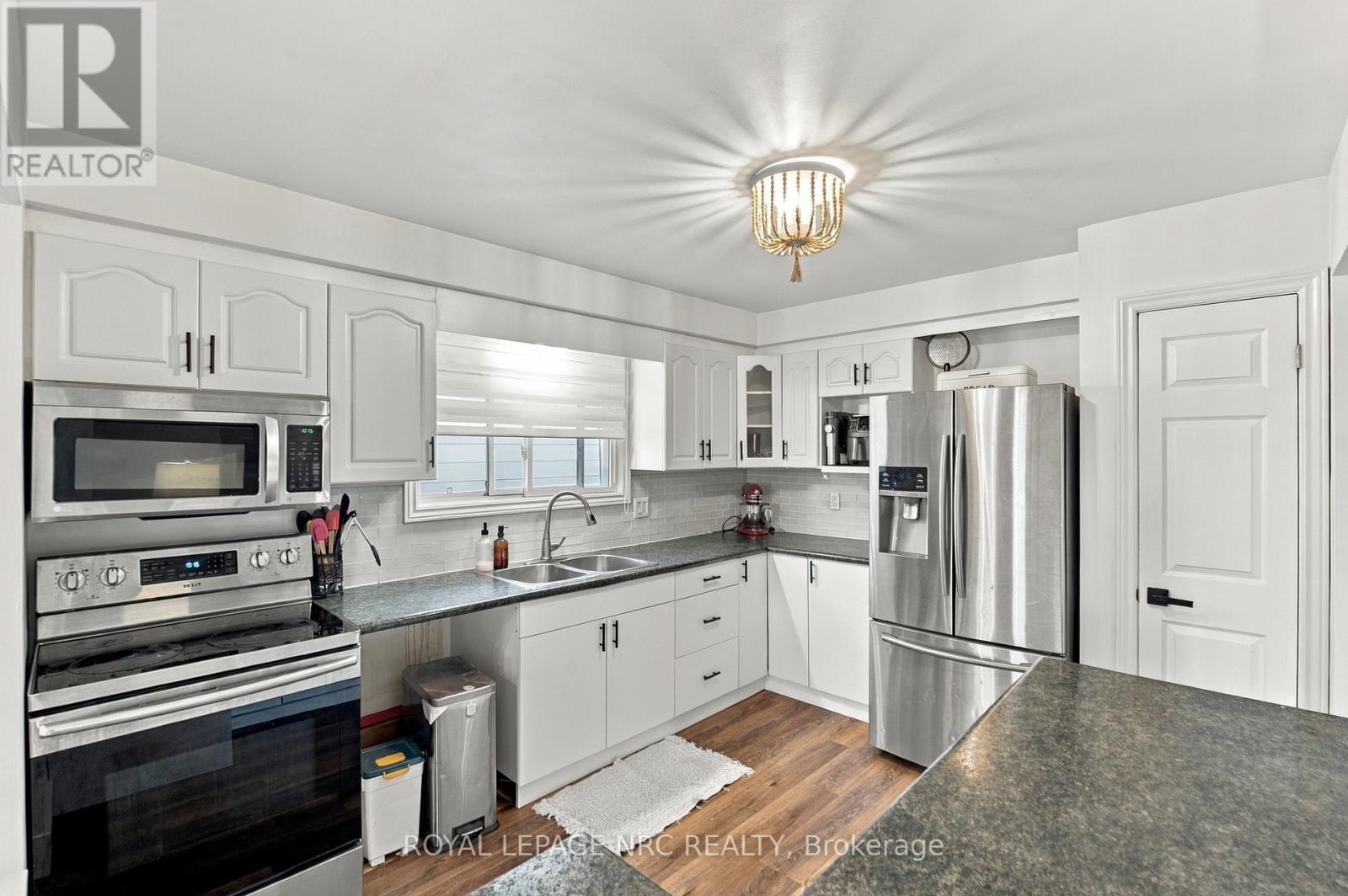 26 Pinehurst Drive, Welland, Ontario  L3C 3J1 - Photo 5 - X14117848