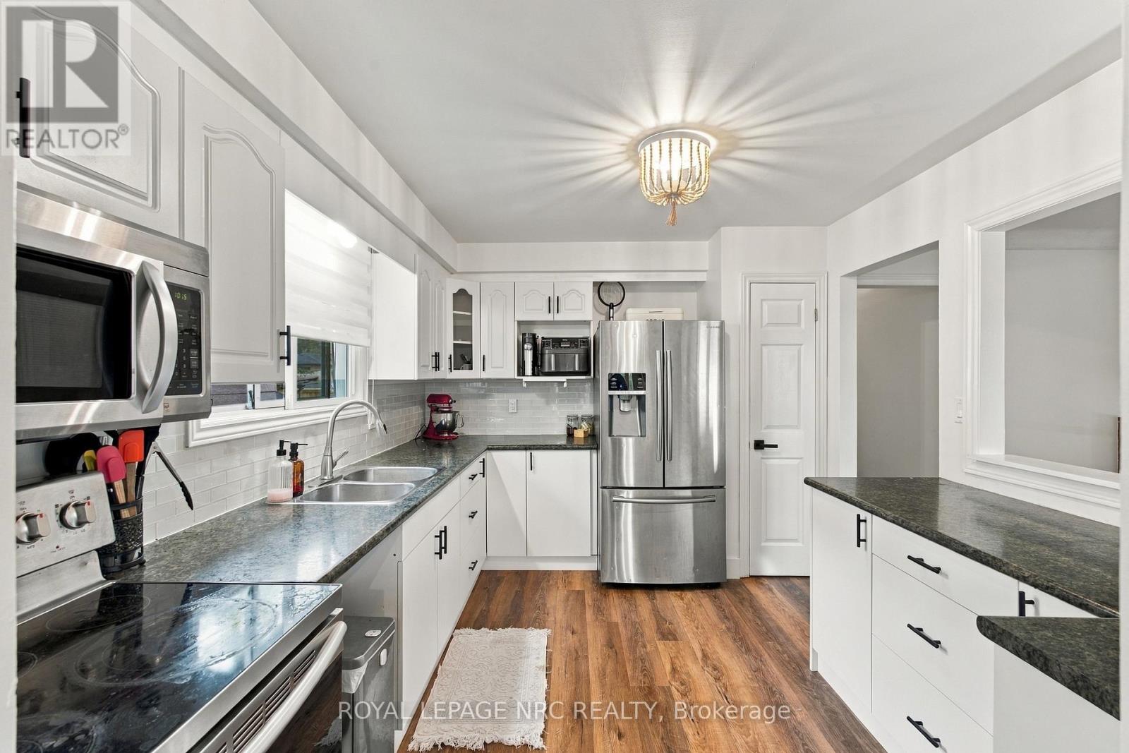 26 Pinehurst Drive, Welland, Ontario  L3C 3J1 - Photo 6 - X14117848